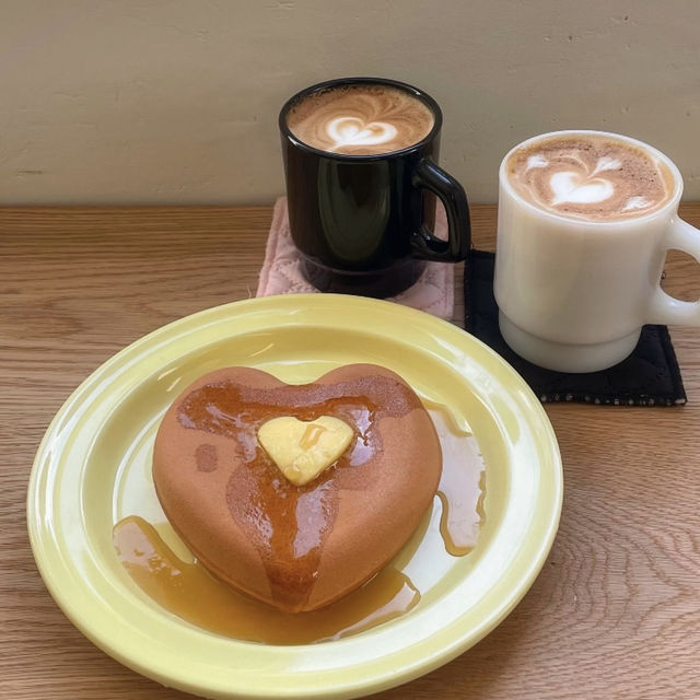 【韓国】ハート型パンケーキなどハートスイーツが売りの可愛いカフェ🩷