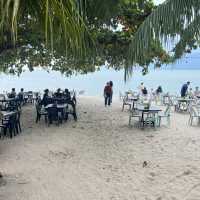 โรงแรม Rainbow Paradise Beach Resort Penang 