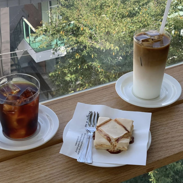 【韓国】メレンゲがのったスコーンが新感覚すぎて美味しいカフェ🤤