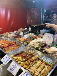 【タイ･パトン🇹🇭】屋台がずらりと並ぶ市場！激安で食べれるシーフード屋台🦐