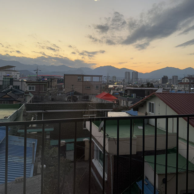 속초 해수욕장 오션뷰 카페 셜터