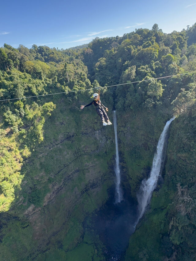น้ำตกตาดฟาน ไปโหน Zip Line ที่ลาวใต้