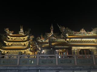 【대만 관광】홍로지 남산 복덕궁: 타이베이 분지를 한눈에 볼 수 있는 효험이 뛰어난 토지공 사당。