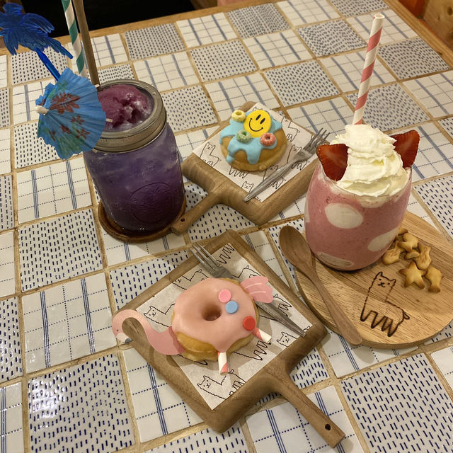 可愛すぎる！フラミンゴドーナツ🦩
