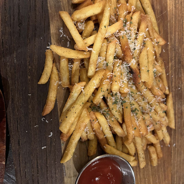 일산 밤리단길 맛집 러프와일드💖 에그인헬에 스파클링와인 즐기기🥂