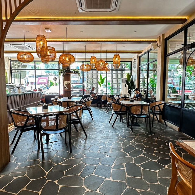 SRASI COFFEE & EATERY