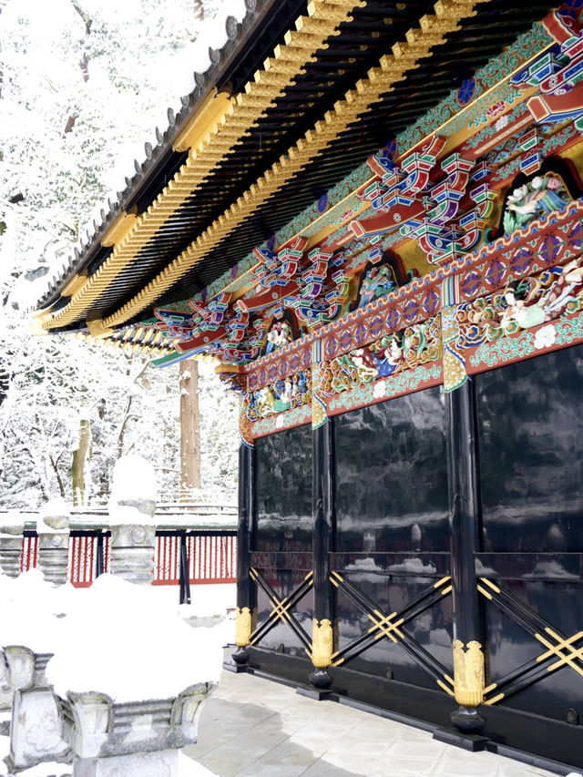 【宮城×冬の旅】伊達政宗を祀る霊廟  雪に包まれ白と黒のコントラストが素晴らしい