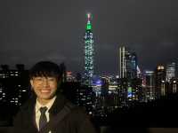 The Ultimate Taipei Skyline View: Hike Up Xiangshan