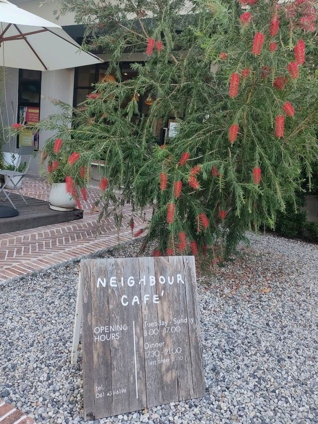Neighbours cafe 