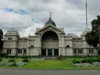 Strolling Through Carlton Gardens: A Blend of Culture and Charm