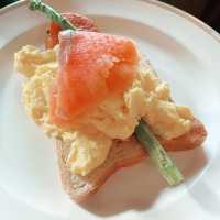 English Charm Breakfast At Lakehouse Restuarant