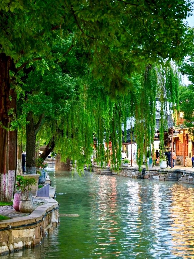 Exploring Zhujiajiao Ancient Town