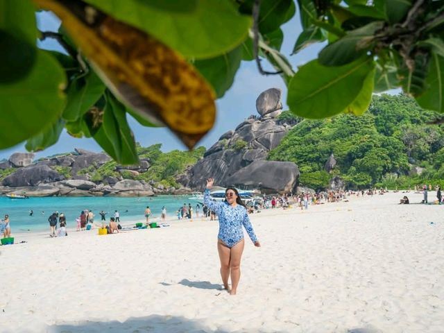 ถ่ายรูปกับหาดทรายขาว 🌊น้ำใสไม่จกตา