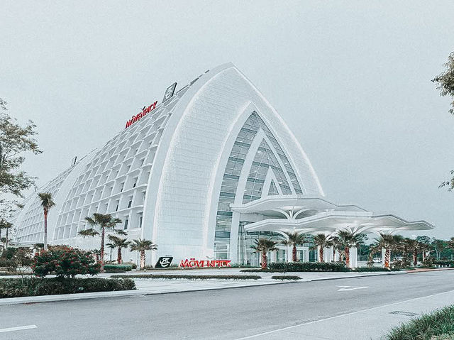 Unique Design Hotel with Islamic Geometry