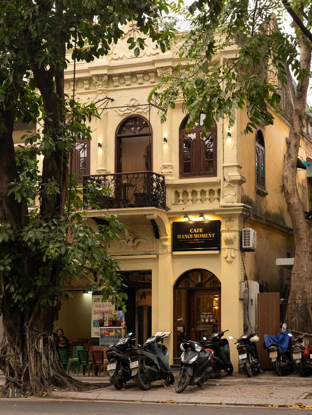 HANOI MOMENT HANOI MOMENT