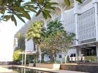 The Garden-like setting at Movenpick Hotel 