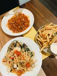 Delicious dinner at Singapore cafe - kith cafe