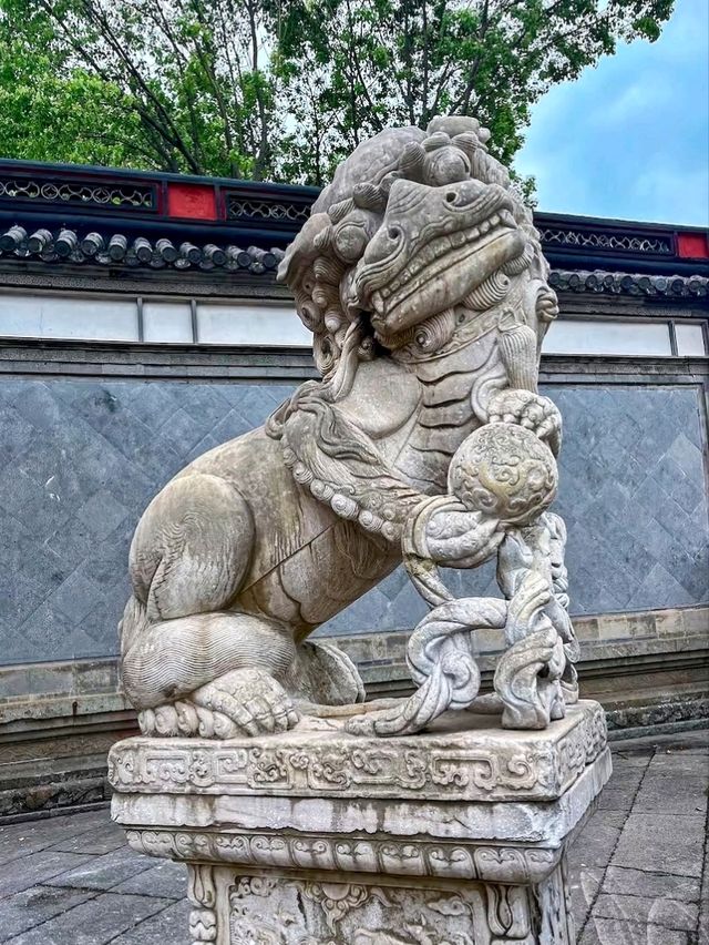 Haishen Temple: The Majestic "Silver Luan Hall" of Zhejiang