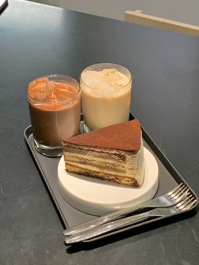 신사역 감성카페 Le cafe 후기 ☕🌿