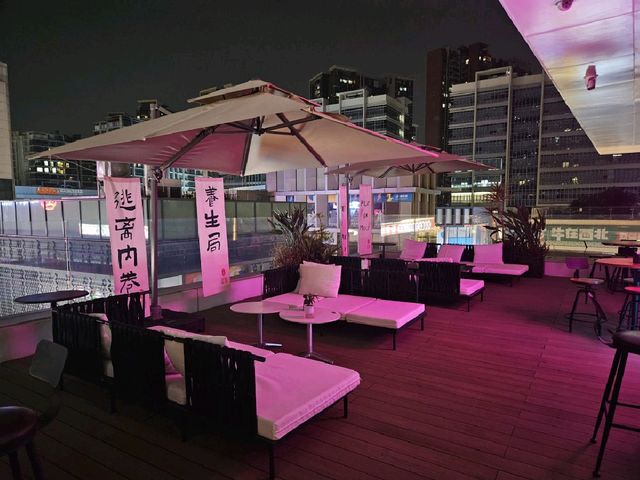 極多玩樂設施的酒店大堂