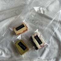 店内のドライフラワーがかわいいチーズケーキ専門店