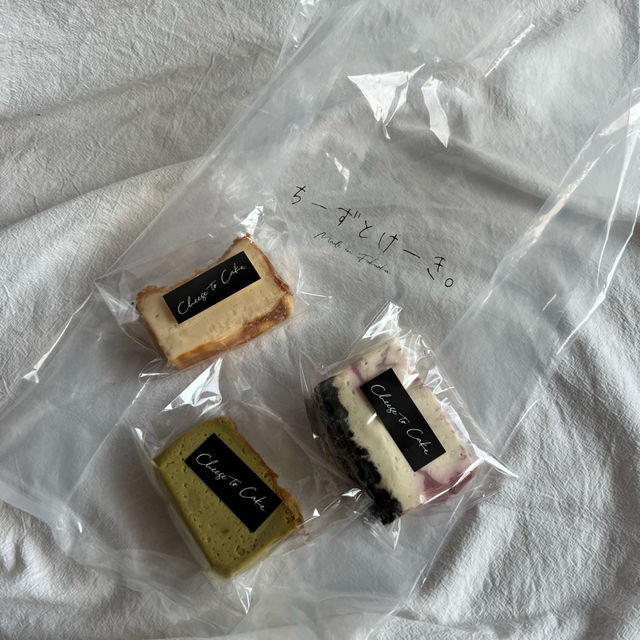 店内のドライフラワーがかわいいチーズケーキ専門店