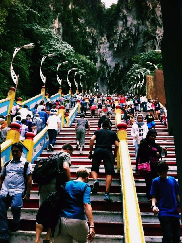 Batu Caves: A Majestic Blend of Nature, Culture, and Spirituality