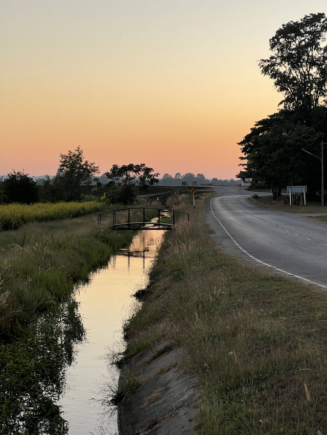 ดูพระอาทิตย์ตก ที่อ่างเก็บน้ำ กุดลิงง้อ อุดร 🌅