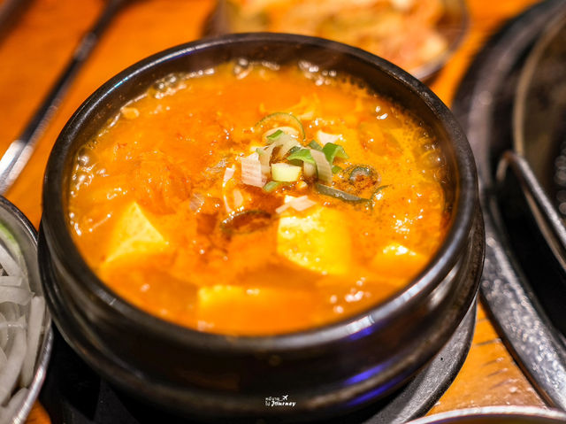 หมูย่างน้องดรีม ร้านดังในโซลย่านอัปกูจอง🥩🐷🇰🇷