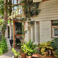 ร้านร่มรื่น บรรยากาศดีในเมือง