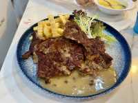體驗港式西餐的味道✨🍽️  Wonderful Cafe💕
