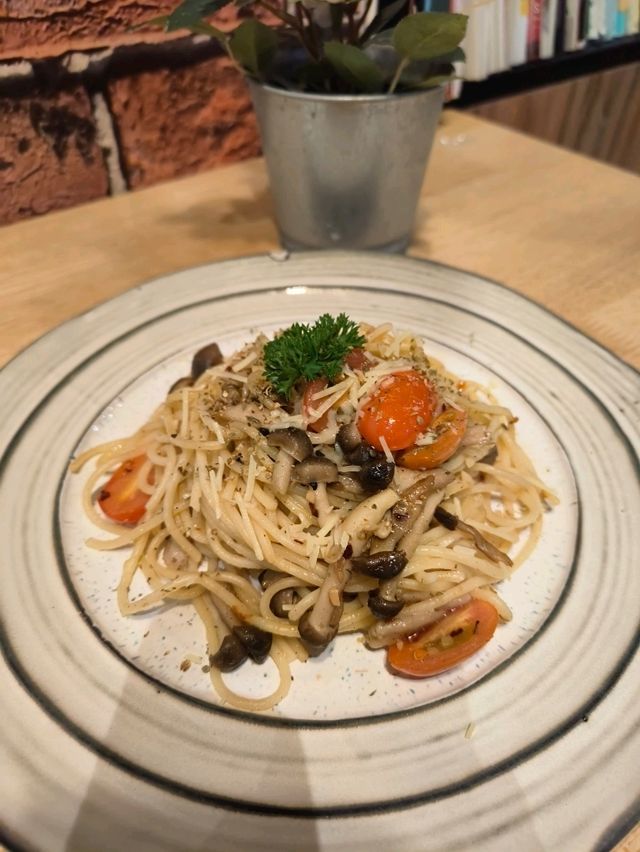 Aesthetic Café Hunt—JB Edition!