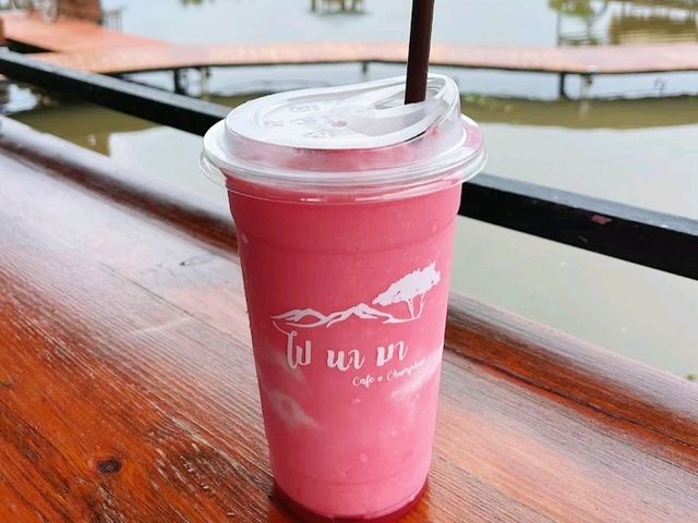 ไปนามา คาเฟ่ สำหรับการมานั่งชิลล์ หน้าฝน
