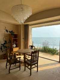 **A Slice of Paradise in Dali: Hushan Yunyin Qungshan Cliff Hotel** 