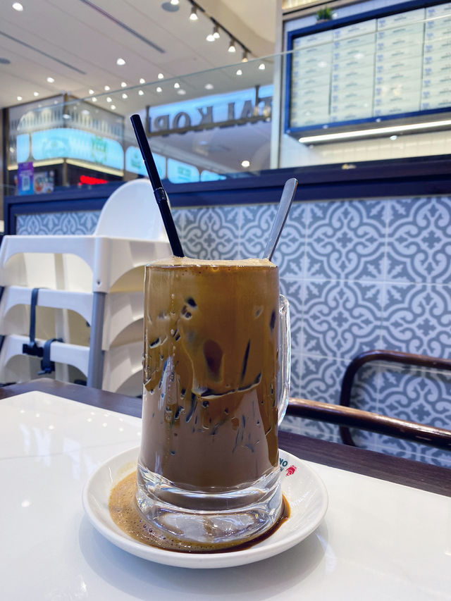 Midday Moments: Eat, Walk, Sip, Repeat! 