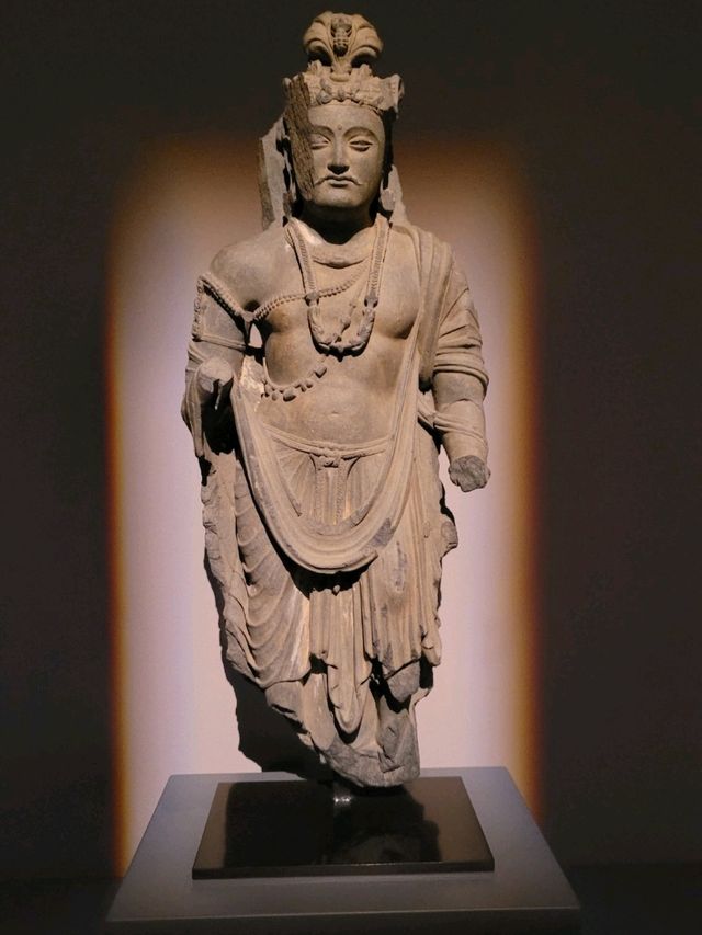 Touch of the divine set in stone : Ancient Relics of Gandhara