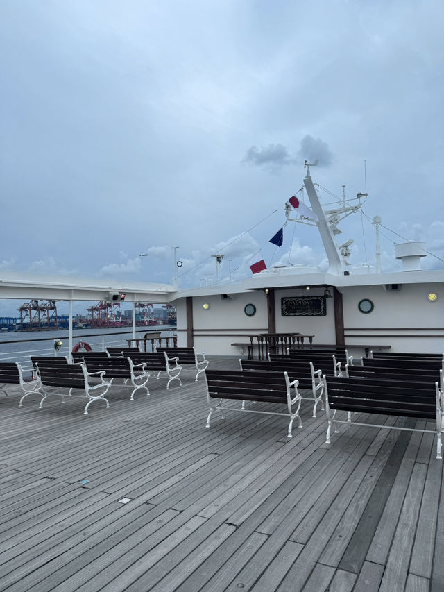 東京湾をコース料理と共に優雅なクルージングを🛳️