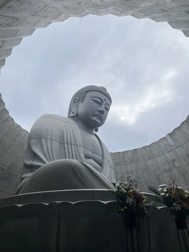 前往機場途中偶遇的秘境-頭大佛殿