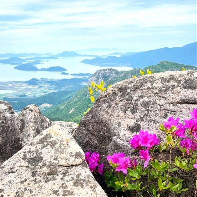 Hike, Cool Views, Zero Drama