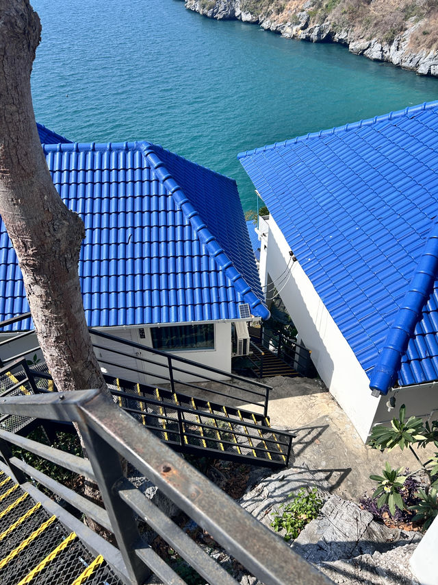 🌊🏝️ นอนแนบทะเล…ที่อันซีนเกาะสีชัง