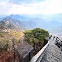 A Hike to Suraksan’s Main Peak