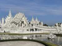 วัดร่องขุ่น สถาปัตยกรรมอันงดงามดั่งบนสวรรค์