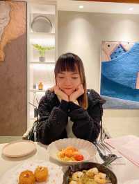 紅磚拱門設計，充滿異國風情嘅「2 Soon Cafe」