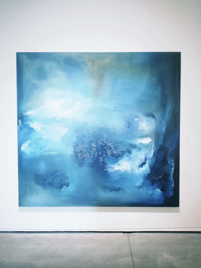 午後的藝術散步時光：台南美術館2館