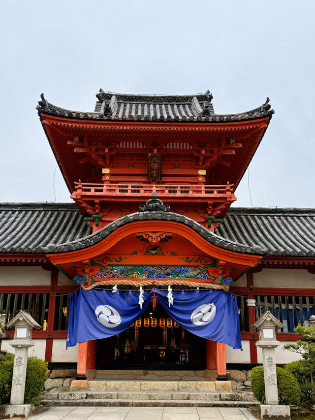 松山｜日本三大八幡造建築 伊佐爾波神社的「必中」傳說