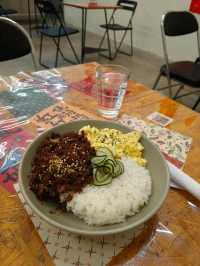 A Delicious Pause in the City