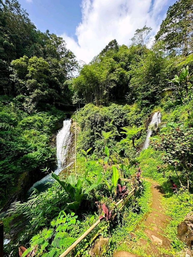 🏞️ : Git Git Waterfall เที่ยวบาหลี