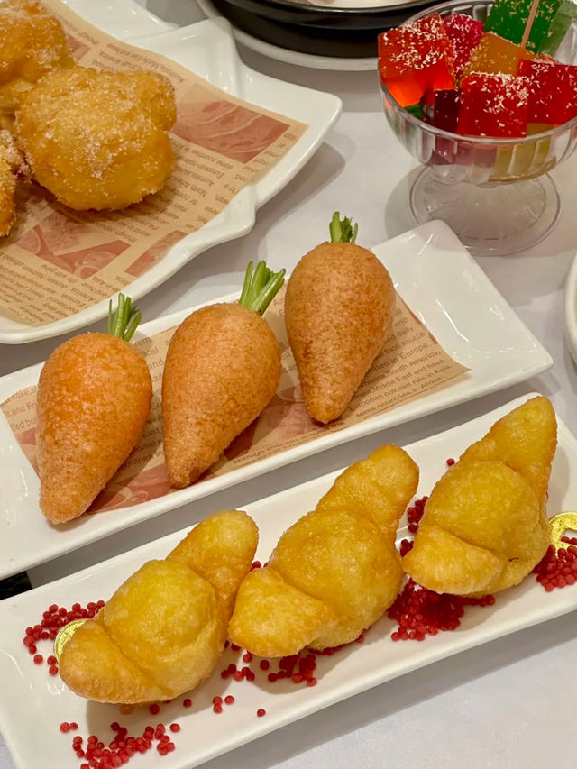 The Traditional Nostalgic “Dim Sum Trolley” Ritual Returns in GuangZhou!