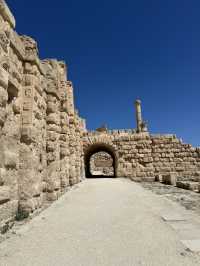 約旦-傑拉什考古遺址Jerash，請注意攤販拍照索取小費