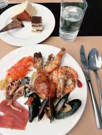 Delicious Lunch Buffet at Evolution Restaurant, Renaissance Hotel KL